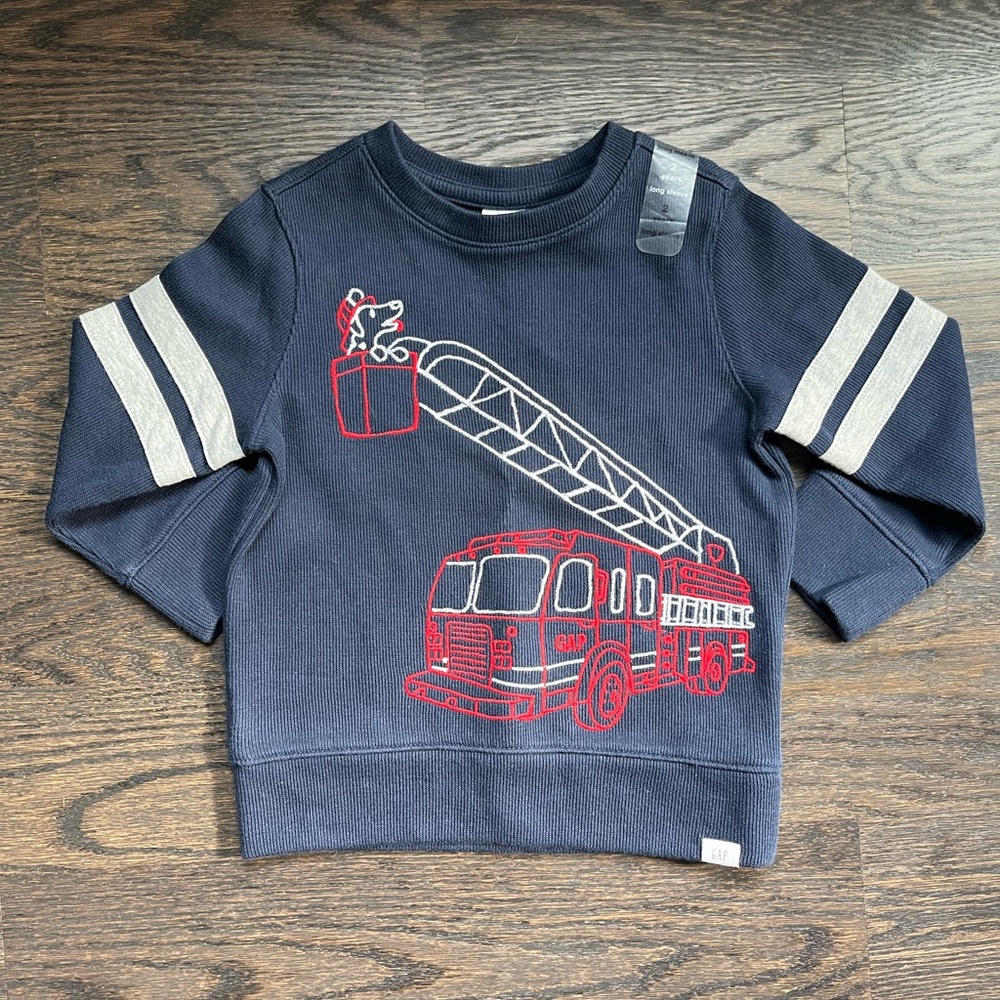 GAP NWT 2T Blue Sweatshirt with Red Graphic Design and Sporty Stripes